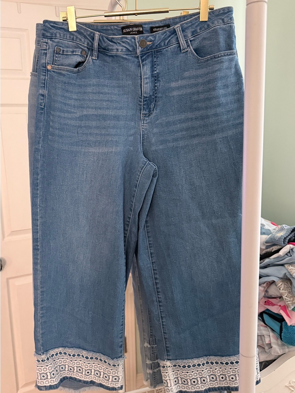 Susan Graver Regular Stretch
Denim Wide-Leg Crop Jean with Lace